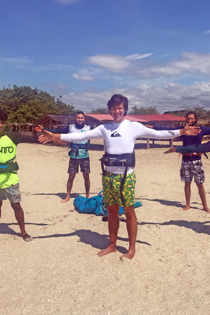 Learn kitesurfing in Colombia